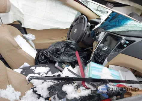 2013 Hyundai Sonata Hybrid Limited from USA, damaged, VIN KMHEC4A44DA068190